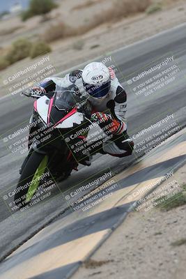 media/Sep-21-2025-Race Pace (Sun) [[98bf33ef95]]/Verified/5-Turn 15 Inside (930am)/